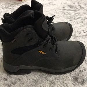 WOMENS ALUMINUM TOE WORK UTILITY BOOT